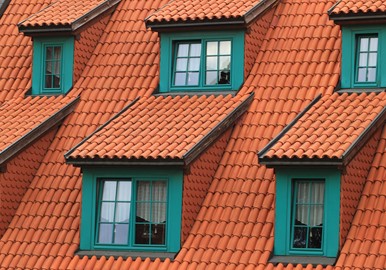 Hold dine vinduer pæne med dygtig vinduespudser i Gentofte og Charlottenlund