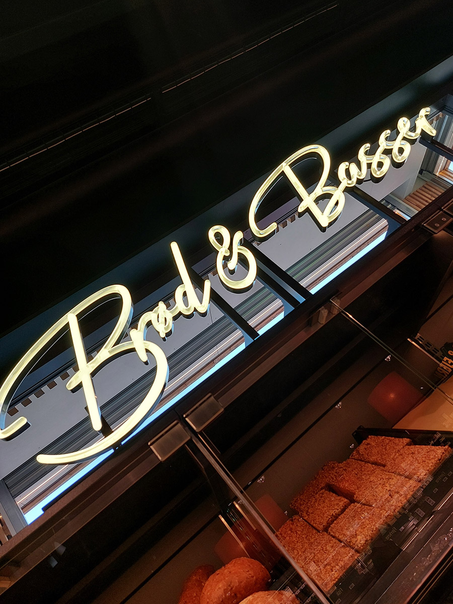 Amstrup Skilte leverer både skilte, detail udsmykning og meget mere